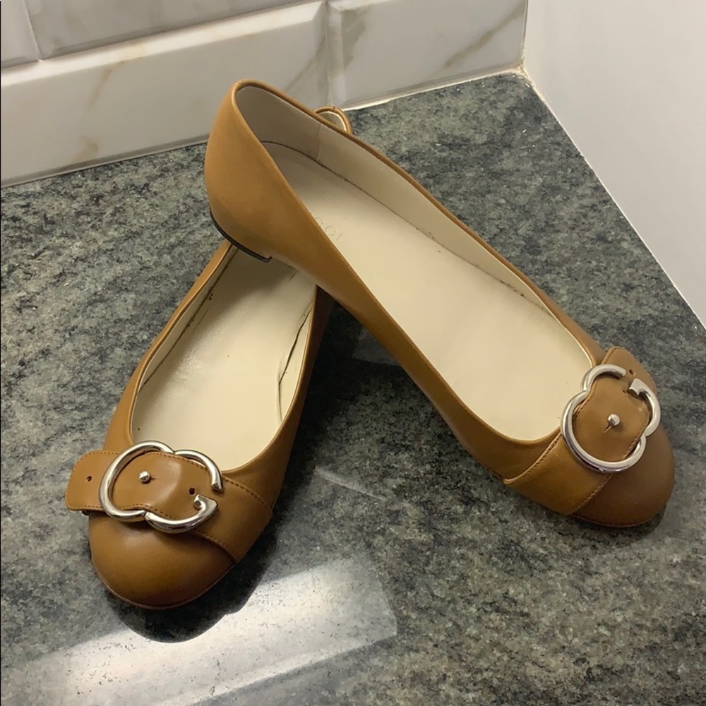 Gucci flats